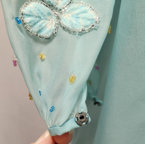 Light green sheer long sleeve Twiggy stand-up Collar Dress applied Decorations. - Picture 6 of 7